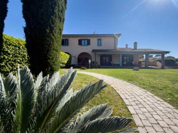 Villa in vendita a Roma RM