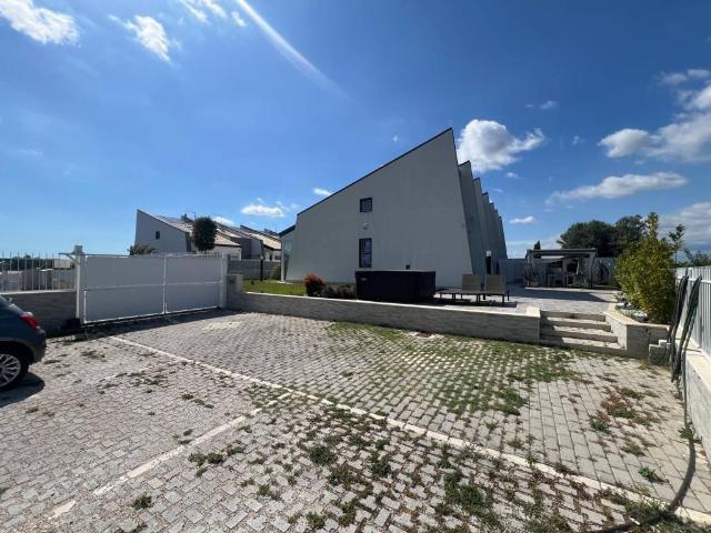Villa in vendita a Roma RM