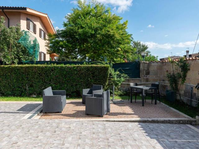 Villa in vendita a Roma RM