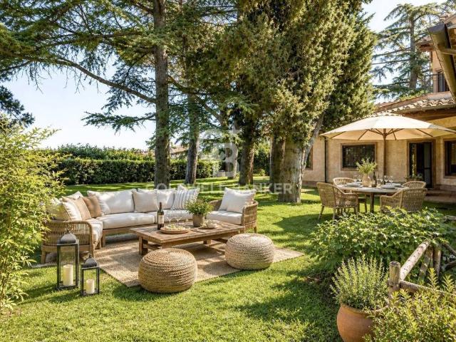 Villa in vendita a Roma RM