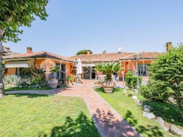 Villa in vendita a Roma RM
