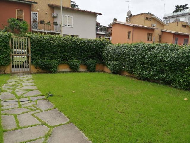 Villa in vendita a Roma RM