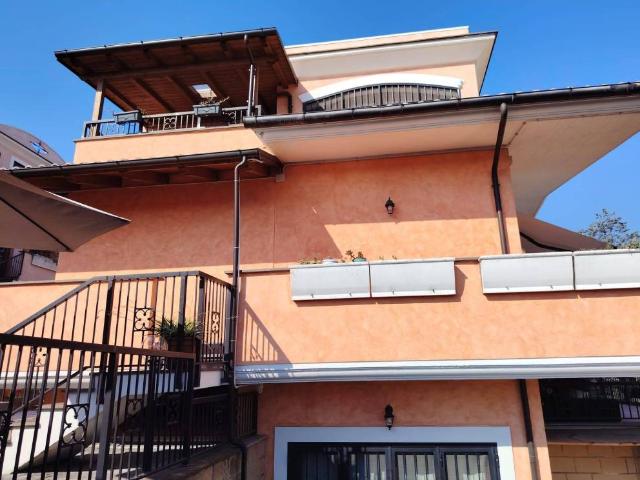 Villa in vendita a Roma RM