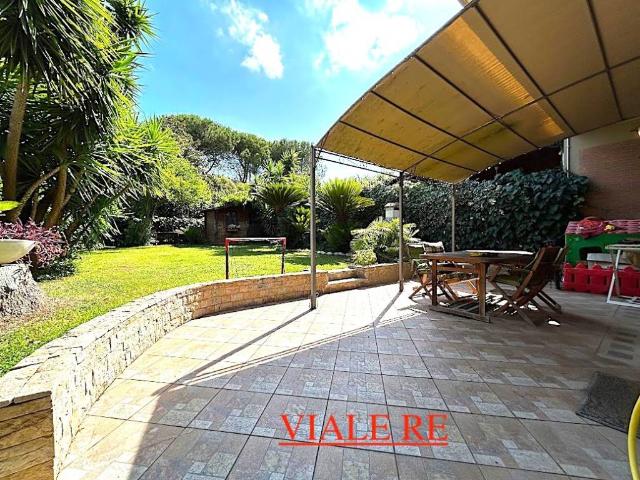 Villa in vendita a Roma RM
