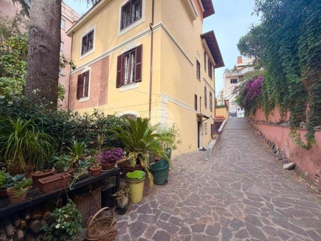Villa in vendita a Roma RM