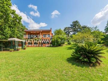 Villa in vendita a Roma RM