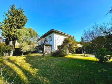 Villa in vendita a Roma RM
