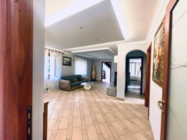 Villa in vendita a Roma RM