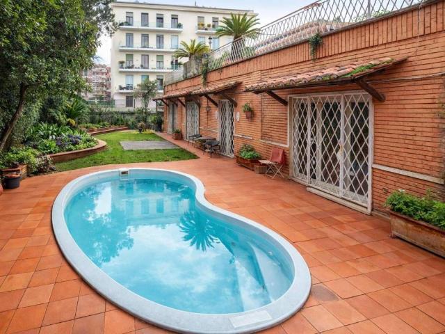 Villa in vendita a Roma RM
