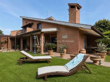 Villa in vendita a Roma RM