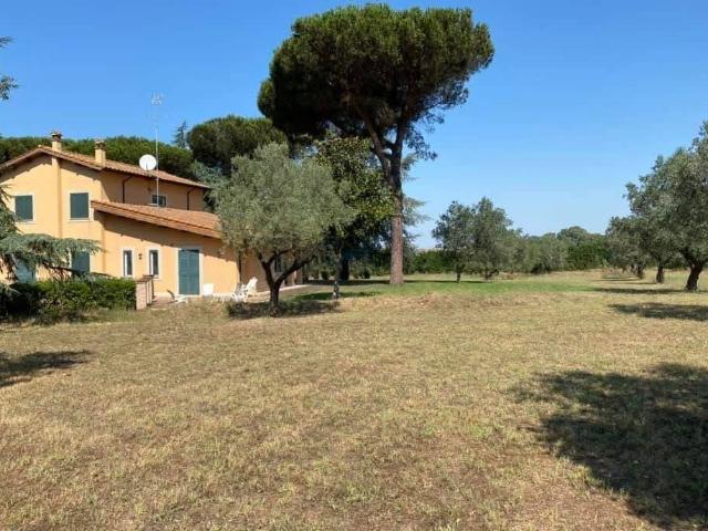 Villa in vendita a Roma RM