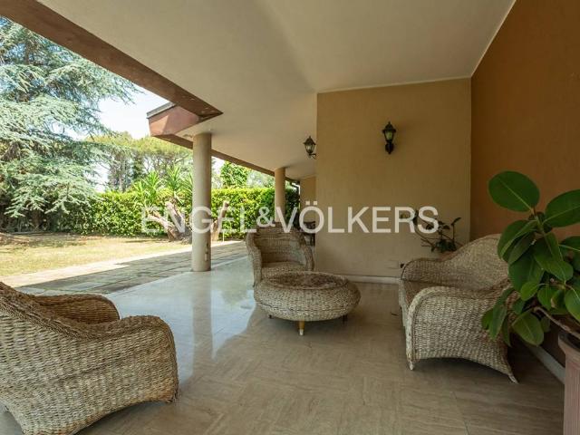 Villa in vendita a Roma RM