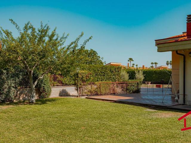 Villa in vendita a Roma RM