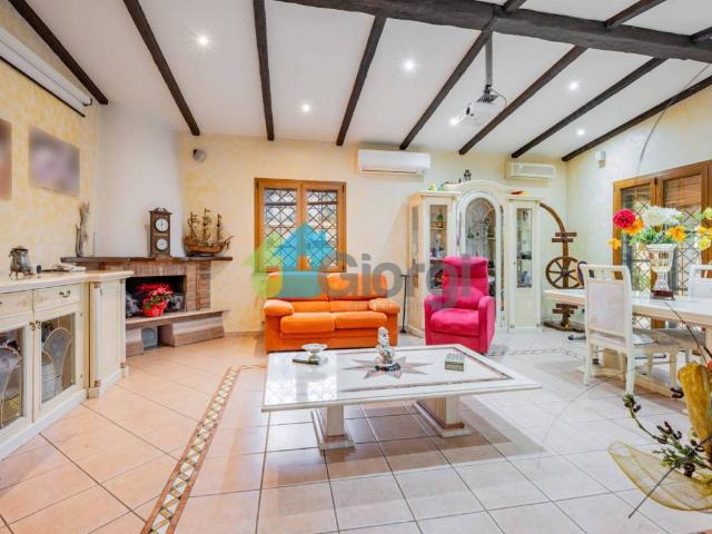 Villa in vendita a Roma RM