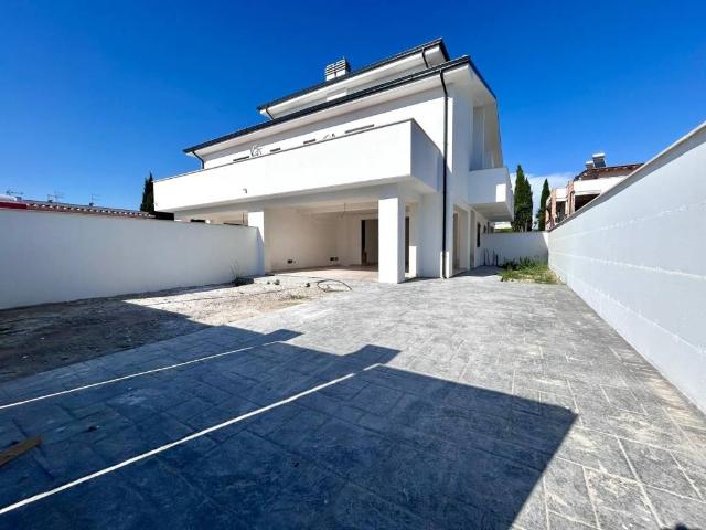 Villa in vendita a Roma RM