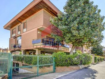 Villa in vendita a Roma RM