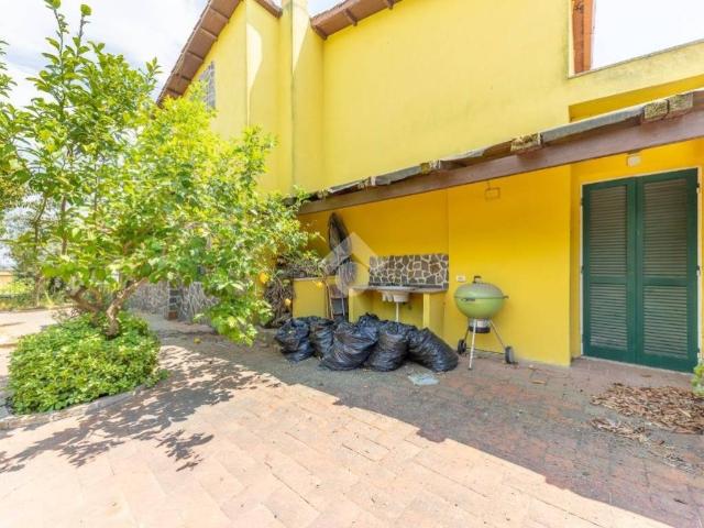 Villa in vendita a Roma RM