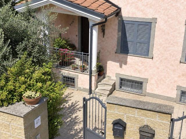 Villa in vendita a Roma RM