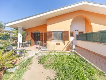 Villa in vendita a Roma RM