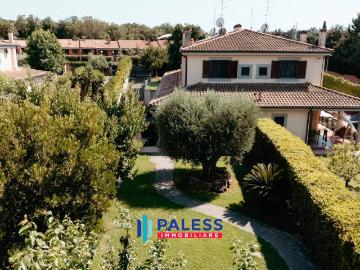 Villa in vendita a Roma RM
