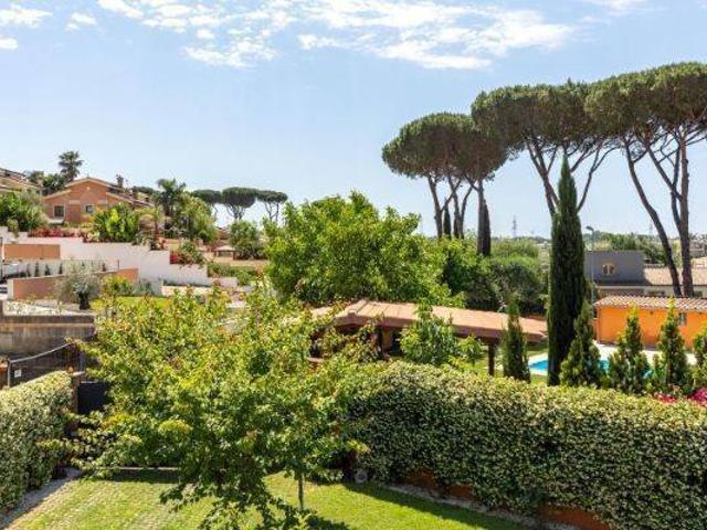 Villa in vendita a Roma RM