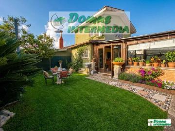 Villa in vendita a Roma RM