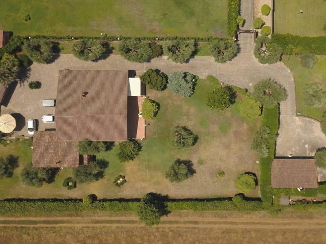 Villa in vendita a Roma RM