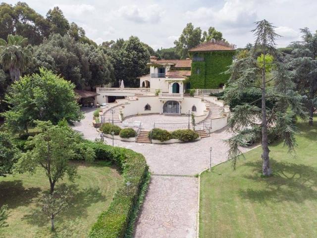 Villa in vendita a Roma RM