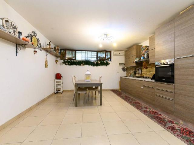 Villa in vendita a Roma RM