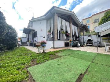 Villa in vendita a Roma RM