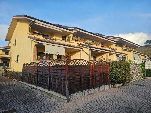 Villa in vendita a Roma RM