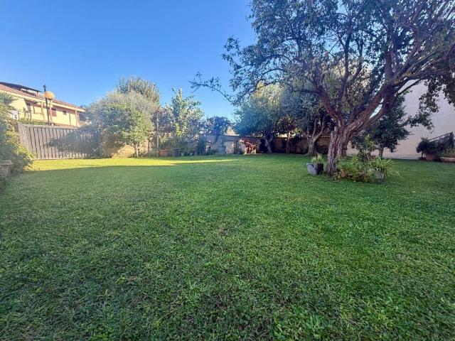 Villa in vendita a Roma RM