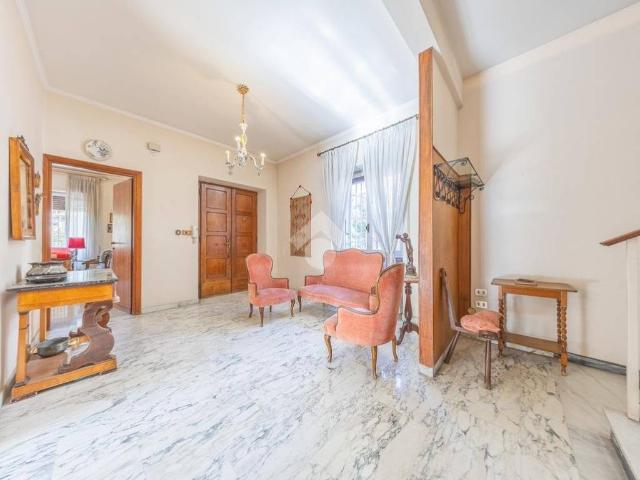 Villa in vendita a Roma RM