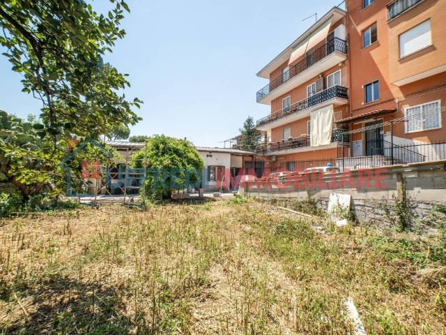 Villa in vendita a Roma RM