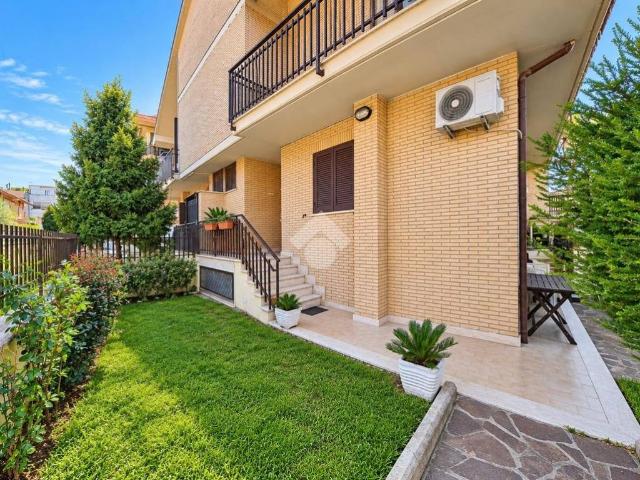 Villa in vendita a Roma RM