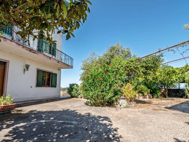 Villa in vendita a Roma RM