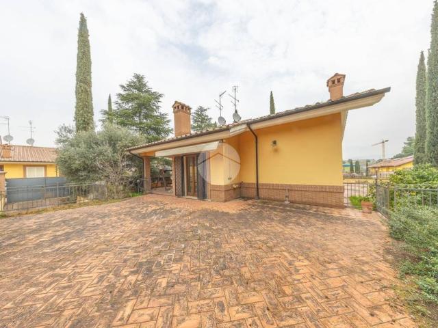 Villa in vendita a Roma RM