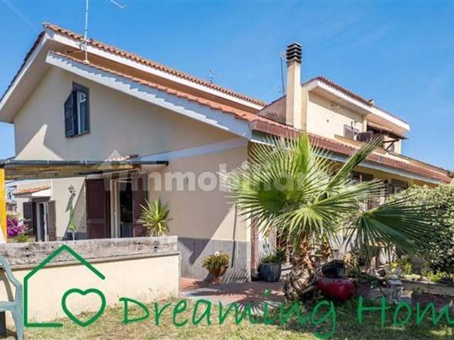 Villa in vendita a Roma RM