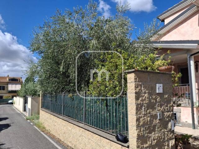 Villa in vendita a Roma RM