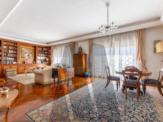 Villa in vendita a Roma RM
