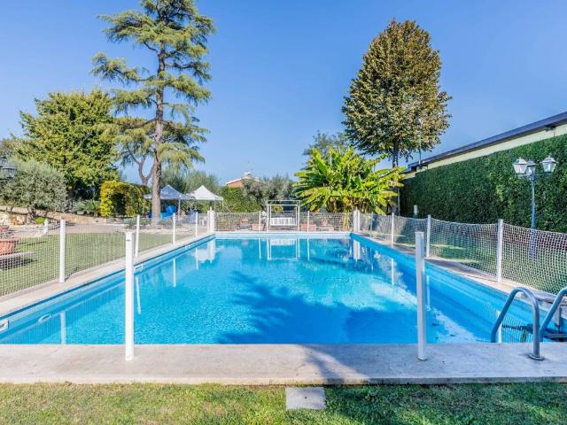 Villa in vendita a Roma RM