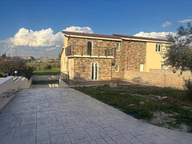 Villa in vendita a Roma RM