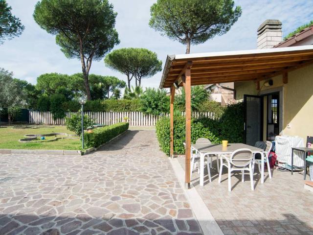 Villa in vendita a Roma RM
