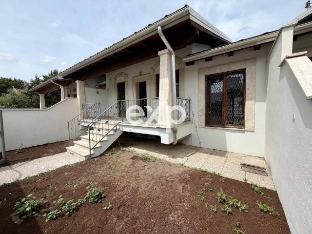 Villa in vendita a Roma RM