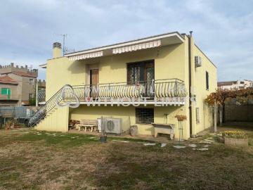 Villa in vendita a Roma RM