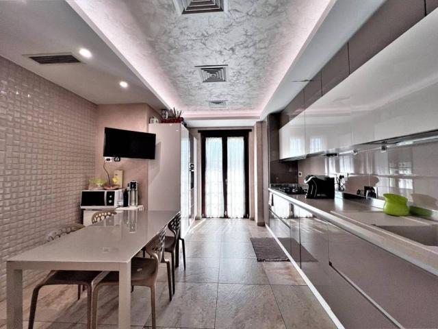 Villa in vendita a Roma RM