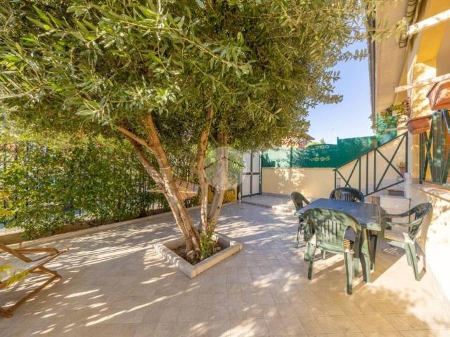 Villa in vendita a Roma RM