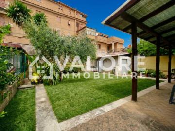Villa in vendita a Roma RM