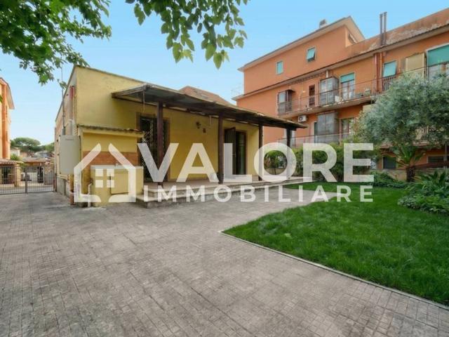Villa in vendita a Roma RM