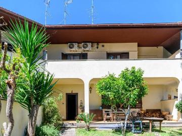 Villa in vendita a Roma RM